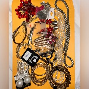 Costume jewelry lot